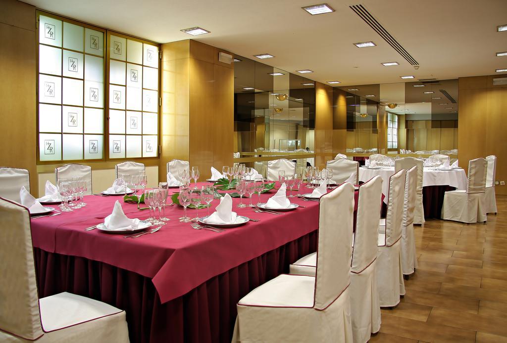 B&B Hotel Zaragoza Royal Экстерьер фото