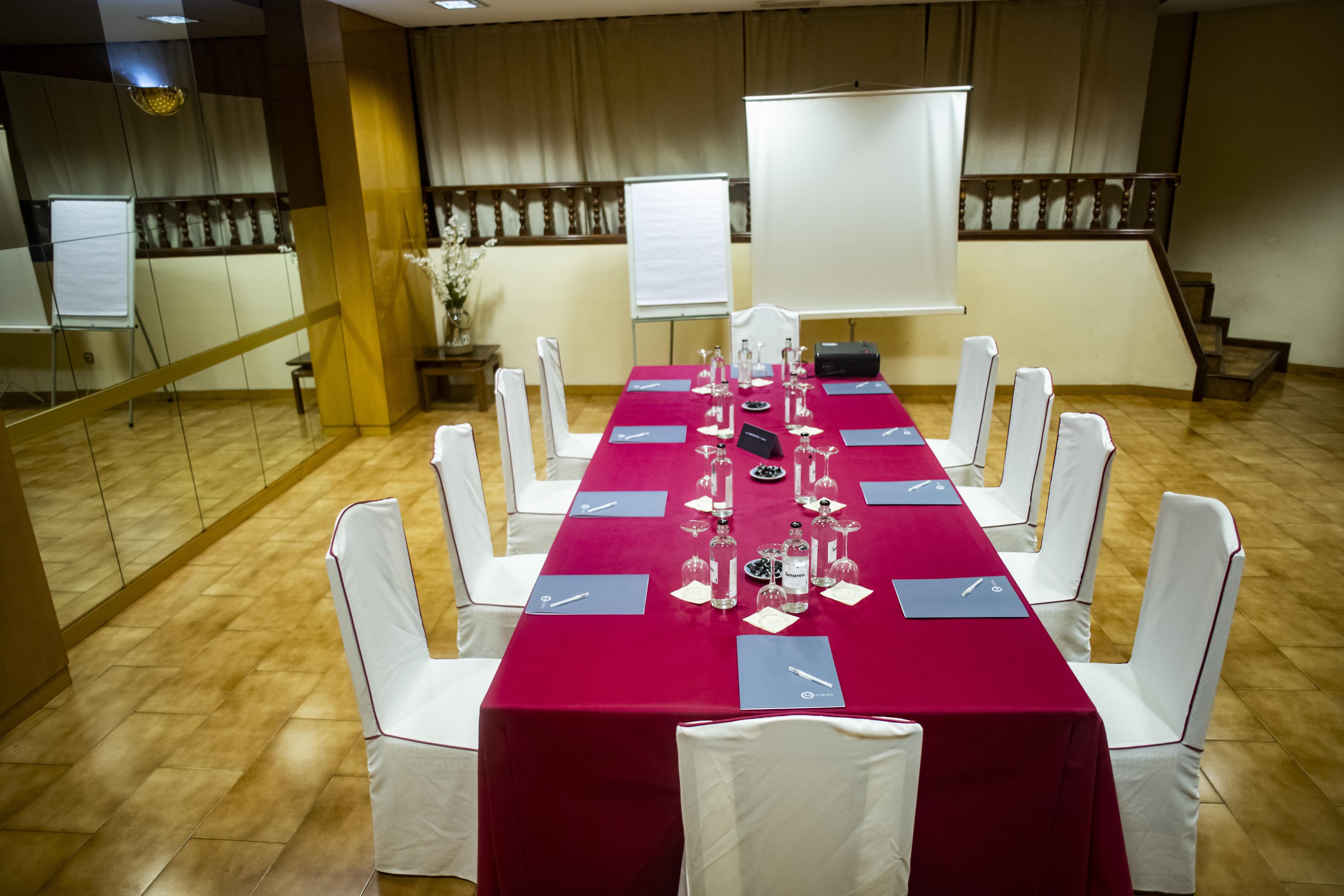 B&B Hotel Zaragoza Royal Экстерьер фото