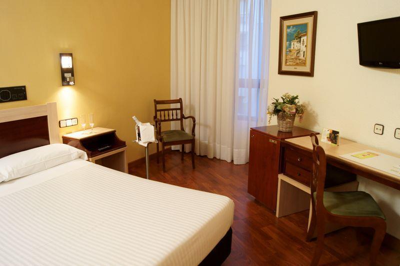 B&B Hotel Zaragoza Royal Номер фото