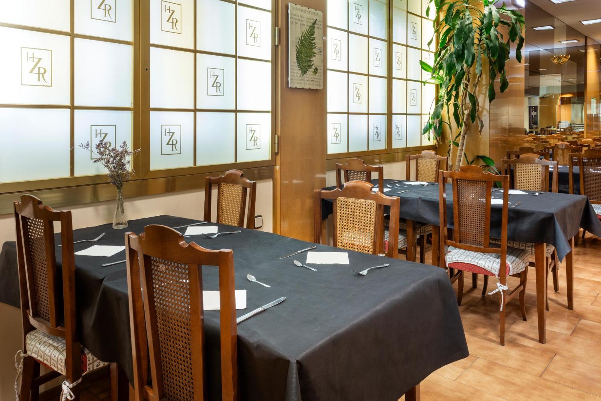 B&B Hotel Zaragoza Royal Экстерьер фото