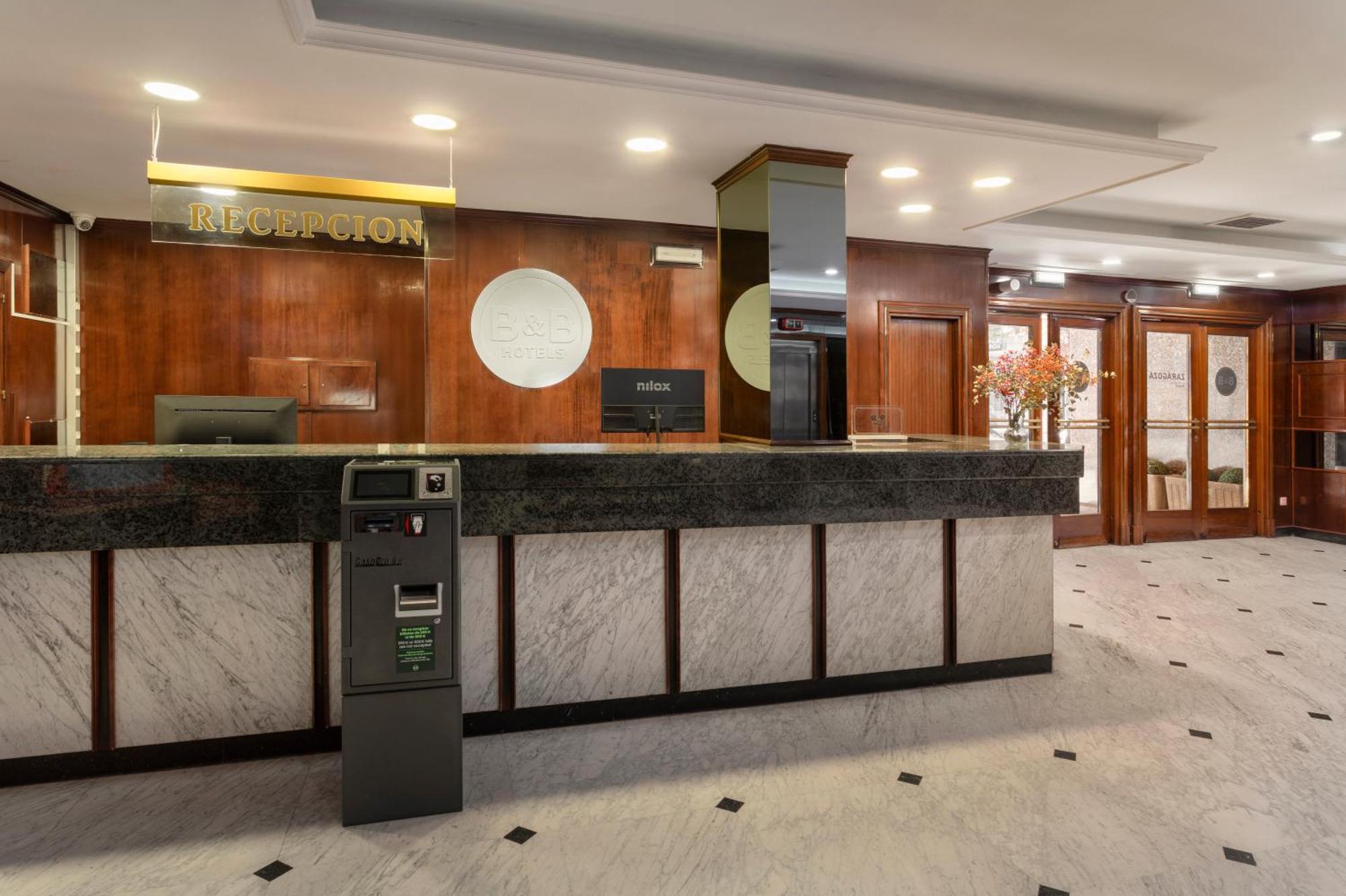 B&B Hotel Zaragoza Royal Экстерьер фото