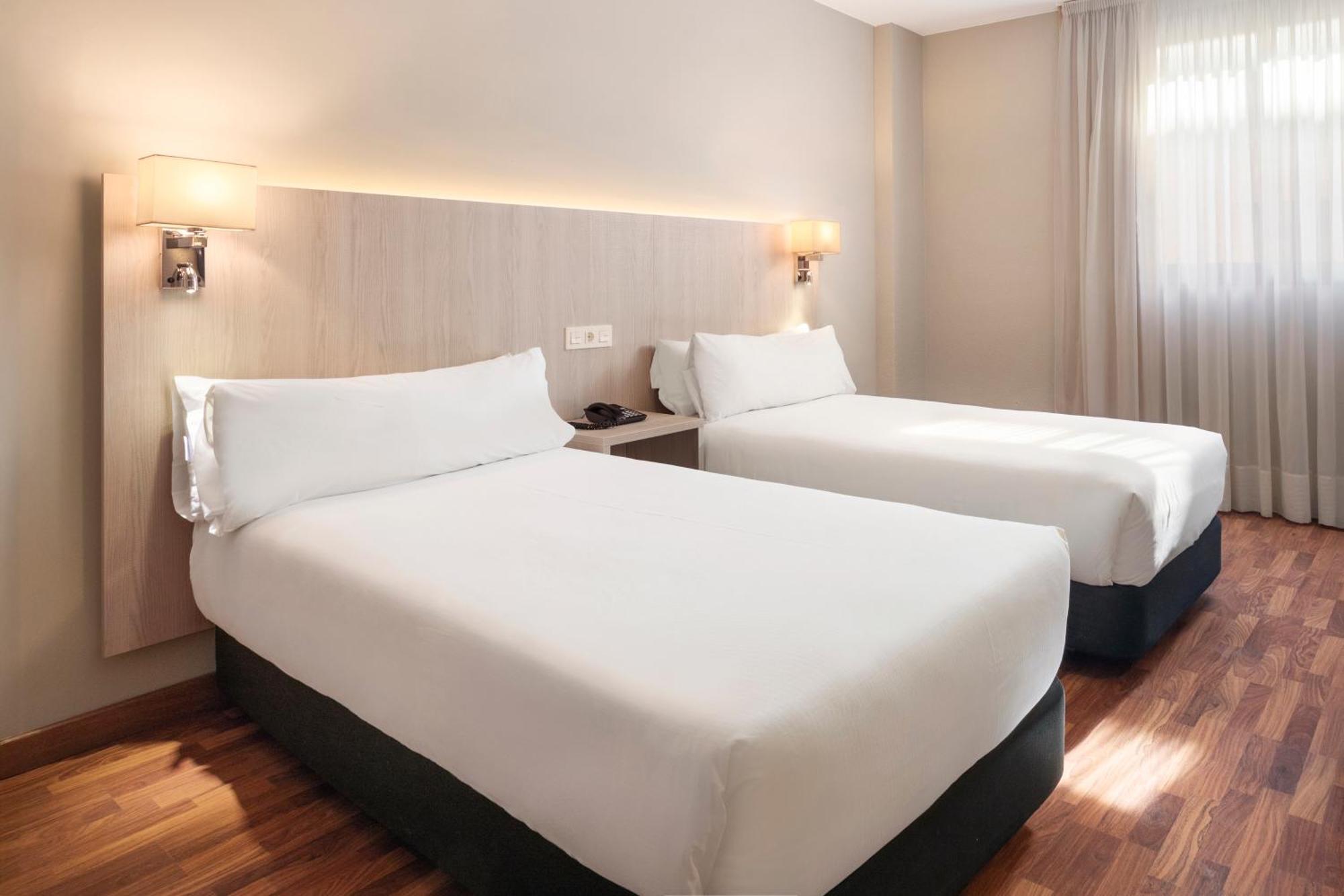 B&B Hotel Zaragoza Royal Экстерьер фото