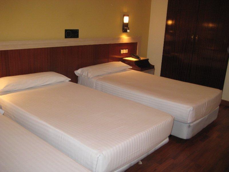 B&B Hotel Zaragoza Royal Номер фото
