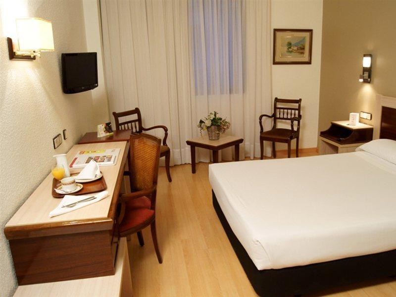 B&B Hotel Zaragoza Royal Номер фото
