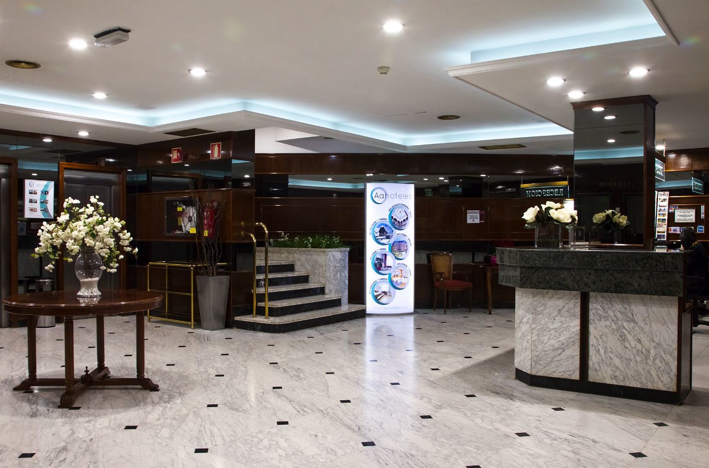B&B Hotel Zaragoza Royal Экстерьер фото