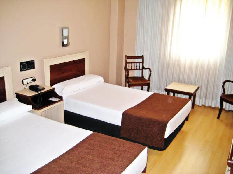 B&B Hotel Zaragoza Royal Экстерьер фото